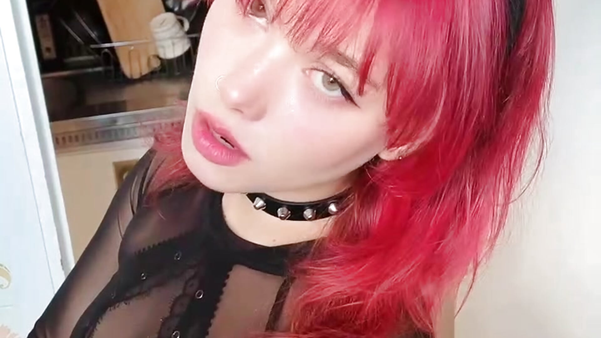 sex...? - video by Play2Queens cam model