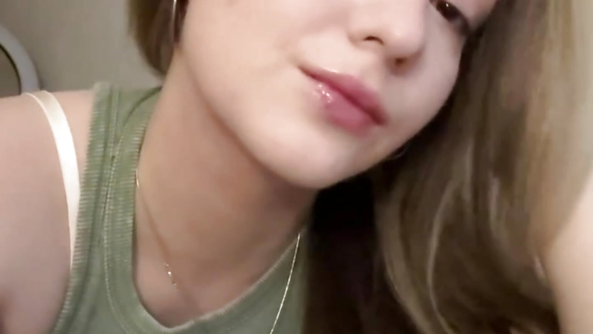 Morning tease for you - video by NguyetHankey cam model