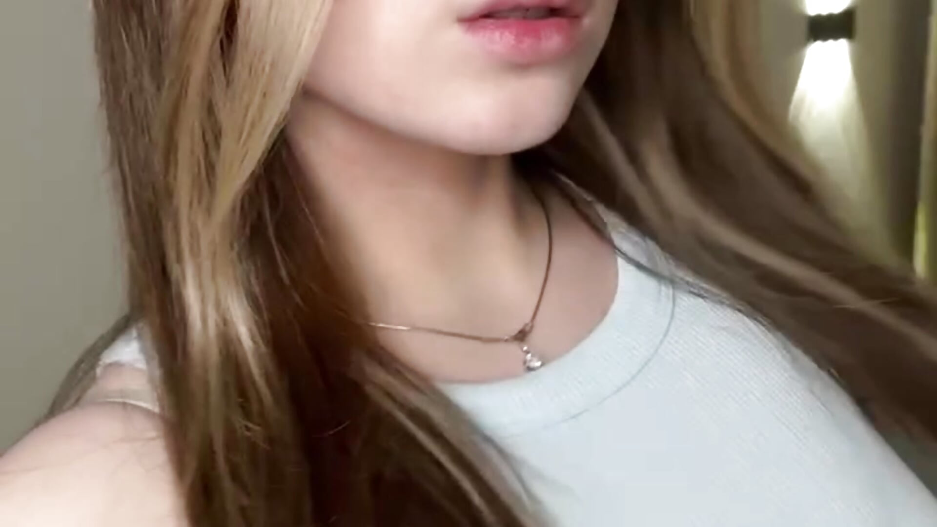 Got a charm that’s impossible to resist. 😍 - vídeo de la modelo de cam NguyetHankey