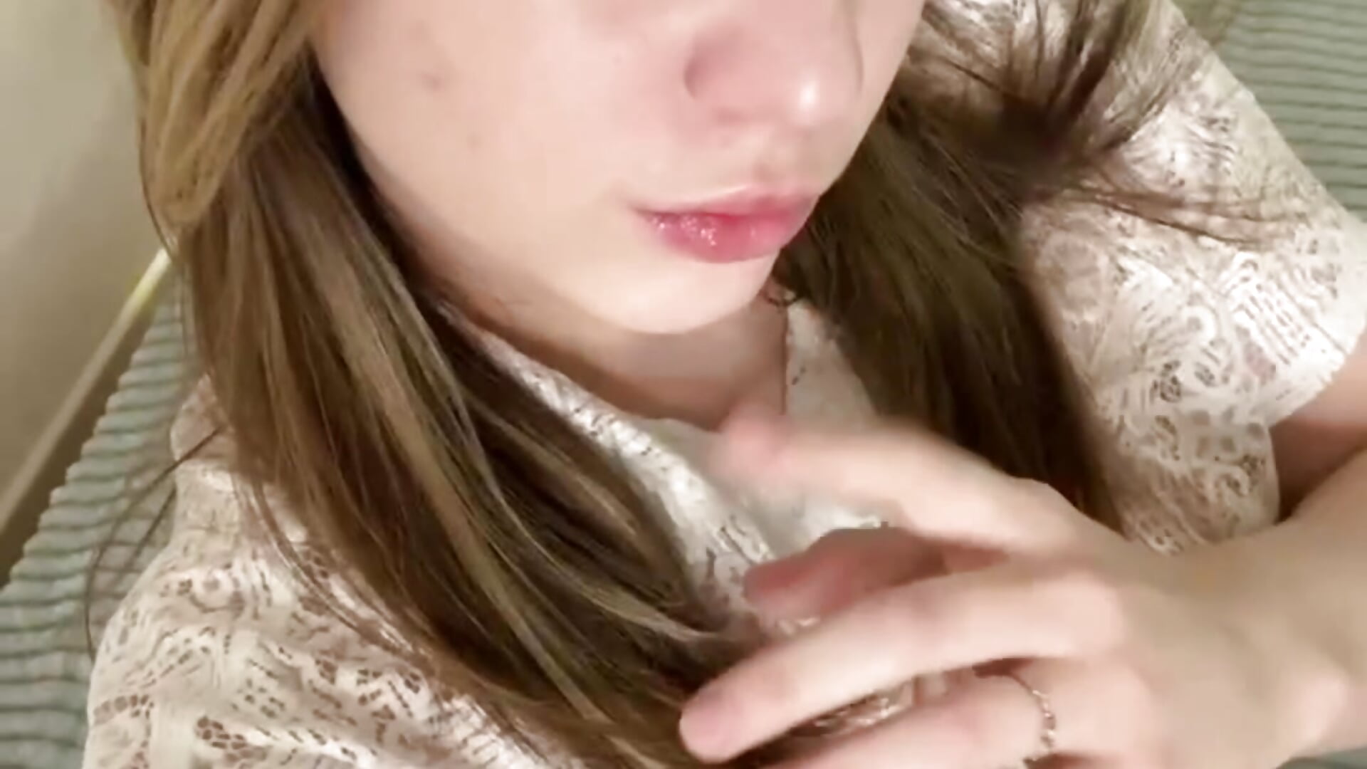 Sending charming light through the screens - Video von NguyetHankey Cam-Model