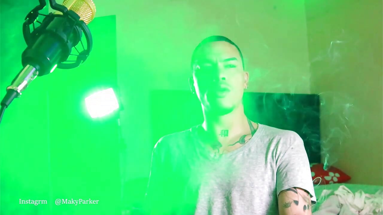 [24 Nov 12:53] Public Show - video by AlphaMasterXxx cam model