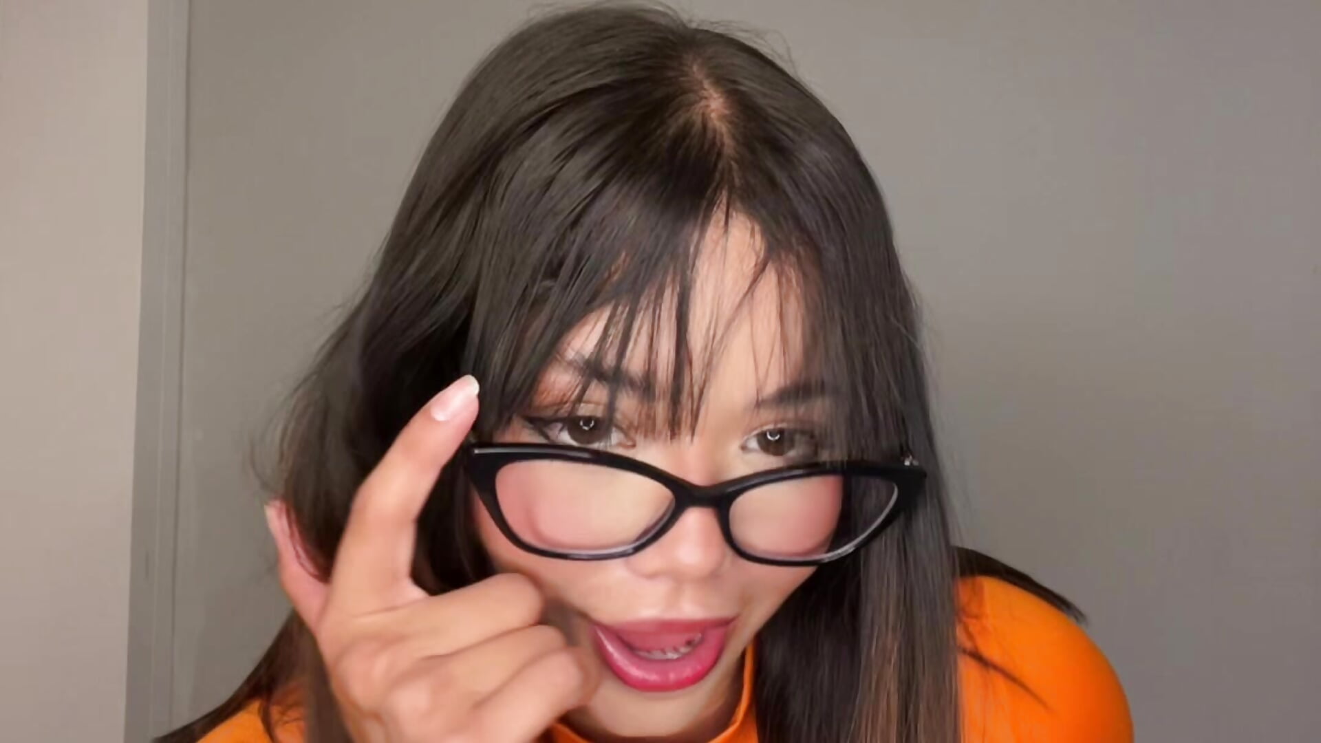 🍊 - video di NikaVelvet1 modella di cam