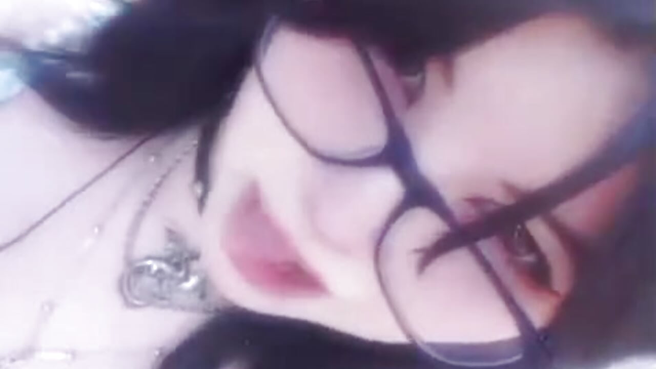 I'm walking to see you Lol - Ginebra_Sensual 캠 모델의 동영상