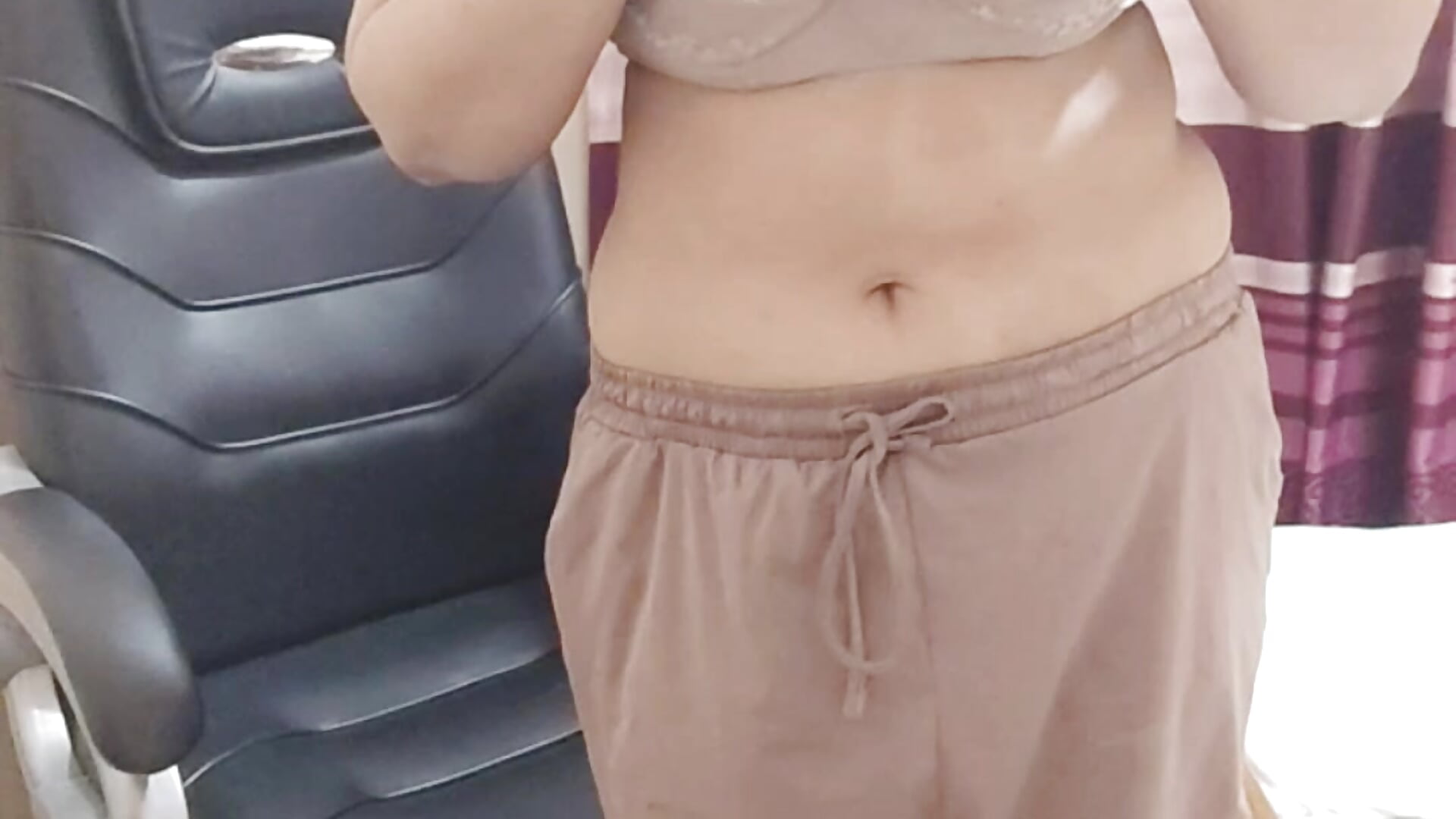 Sexxi Bobs - video by Sexxi_Nupur cam model