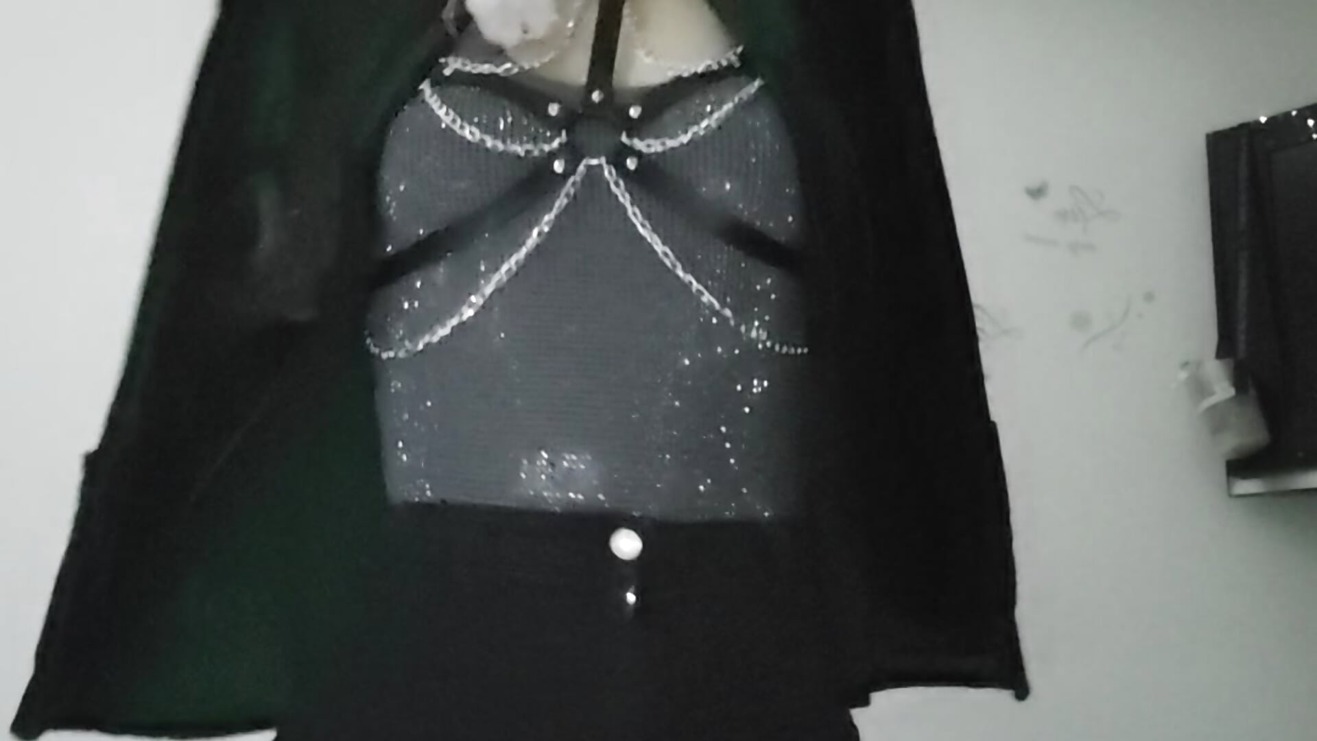 Con mi gorrito de navidad mi estufita y la musica - วิดีโอโดย SweetSun69 โมเดลแคม