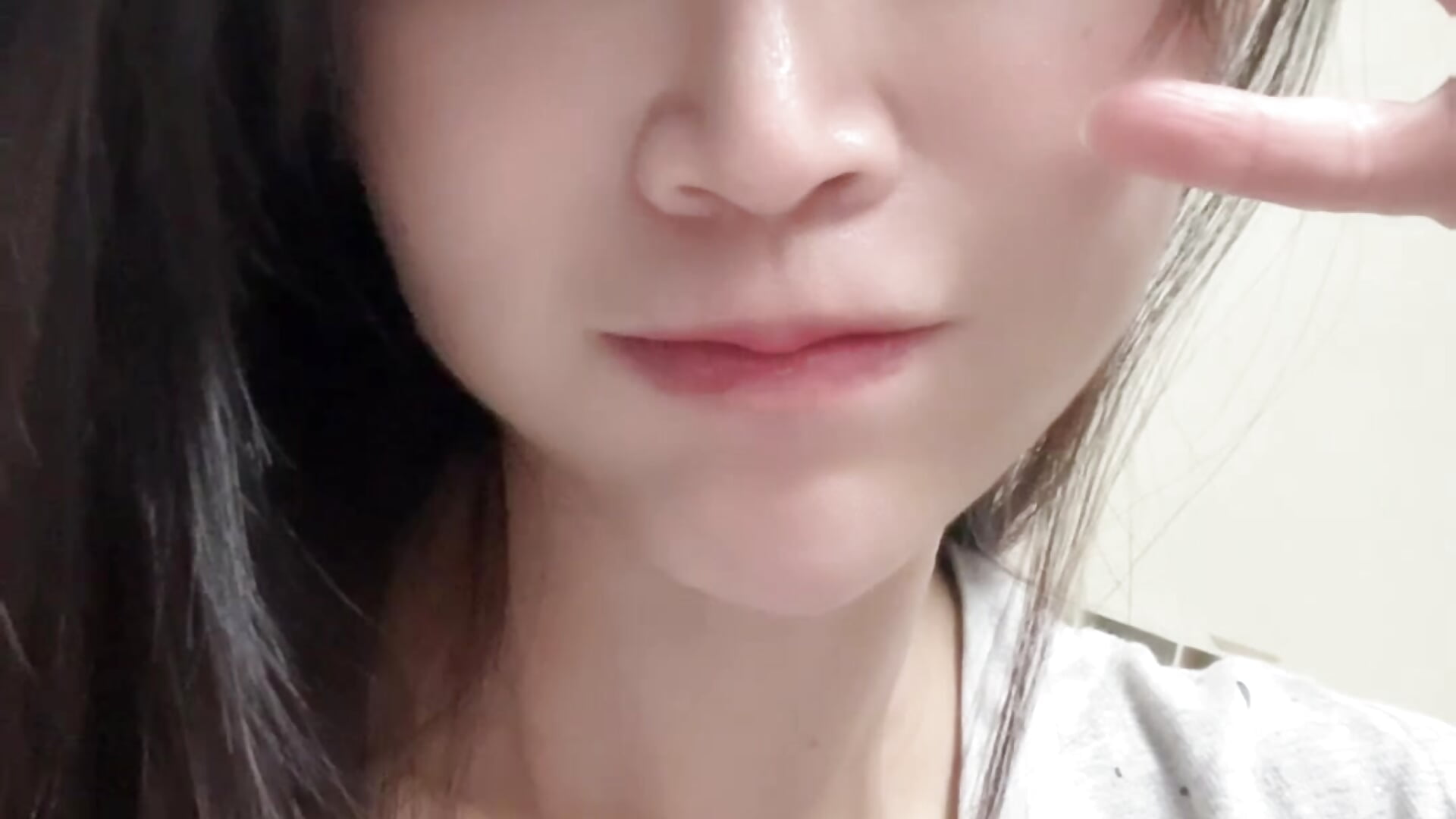 裝可愛~ - video by Alina10932 cam model