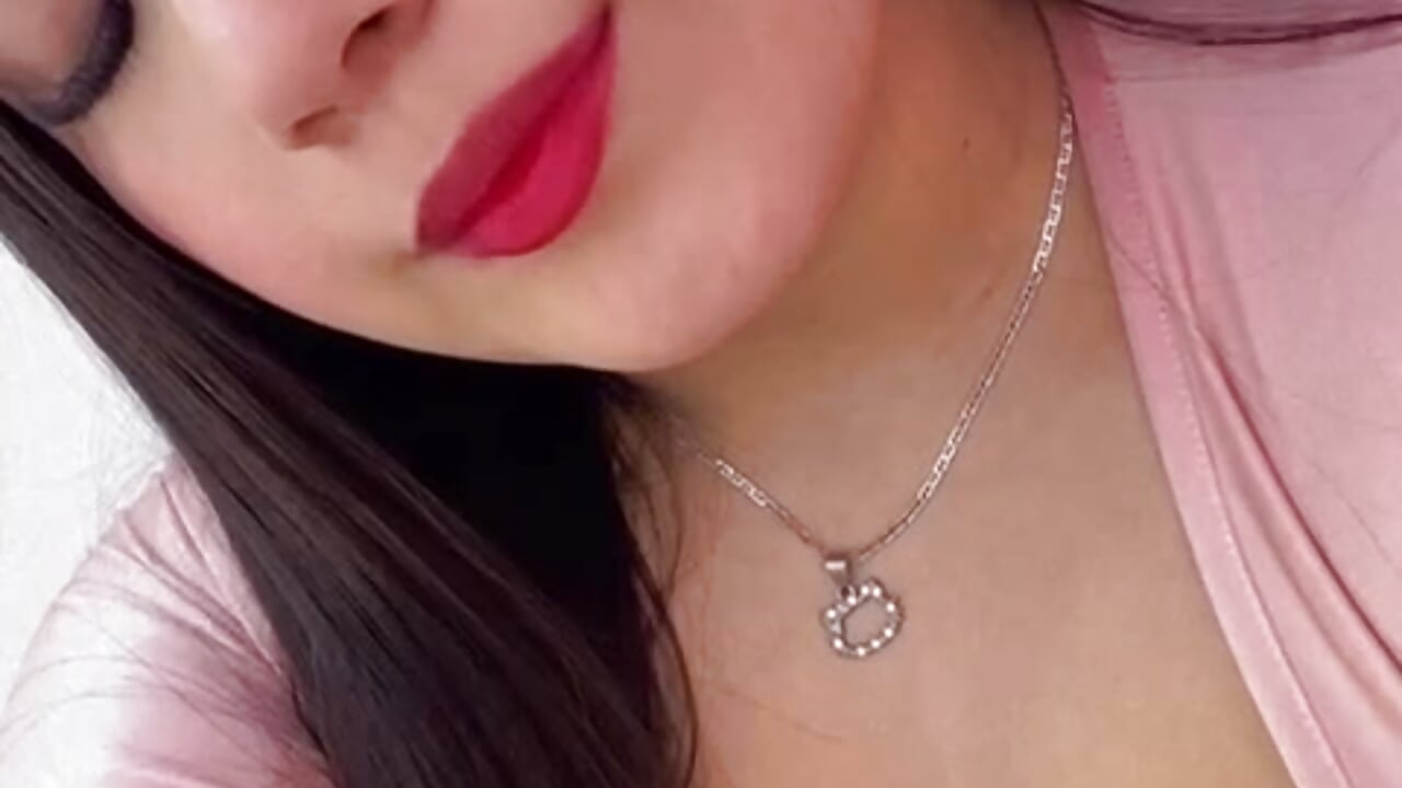 Would you like to discover the taste of my lips?😘 - video by Daddyfavouritegirl cam model