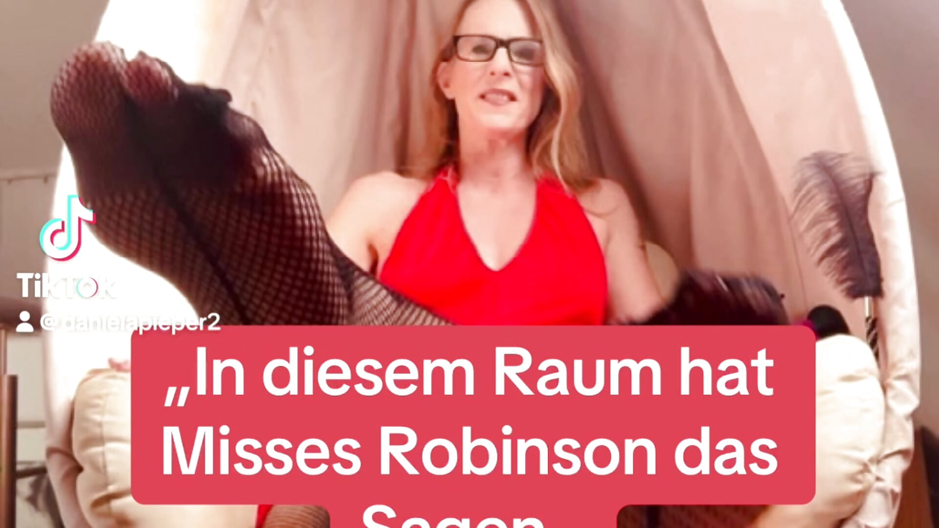 Misses Robinson hat das Sagen und steht im - Video von Coachmilf Cam-Model
