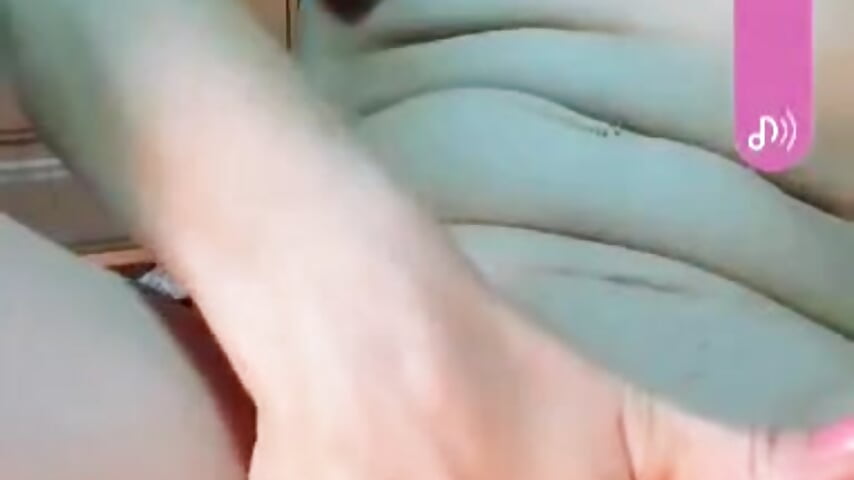 a quicky live record close up — filmik Hollbunny_Voxi, modela(-lki) na kamerkach