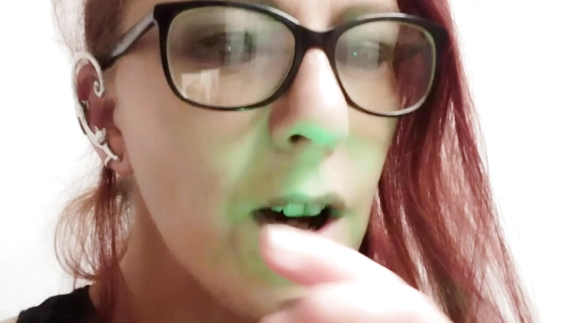 but plug teaser - video di Hollbunny_Voxi modella di cam