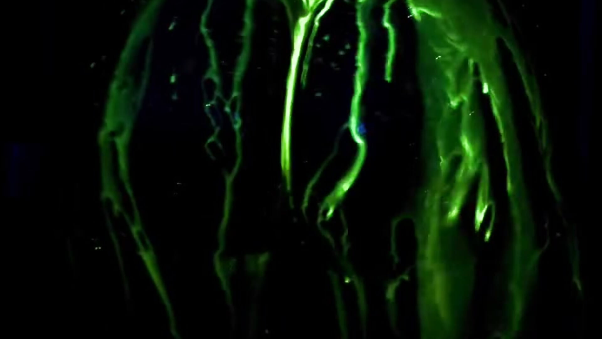 green liquid fun - video di Hollbunny_Voxi modella di cam