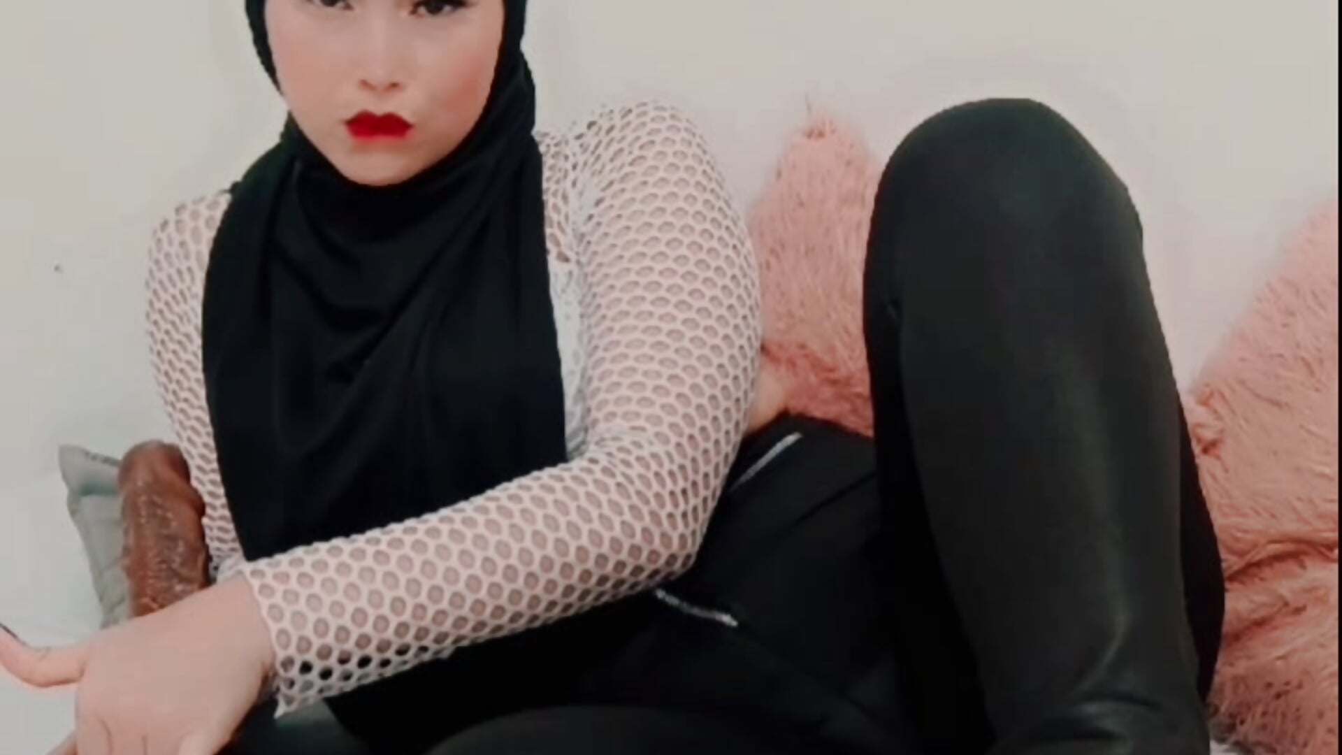 me in the early mornings dreaming of you baby 🤤 - فيديو من jamila_zair موديل الكام