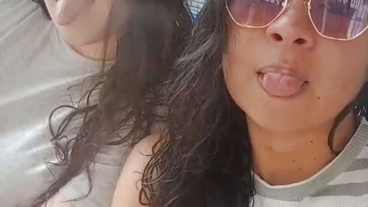 Know us - video by Lincy_and_hanna cam model