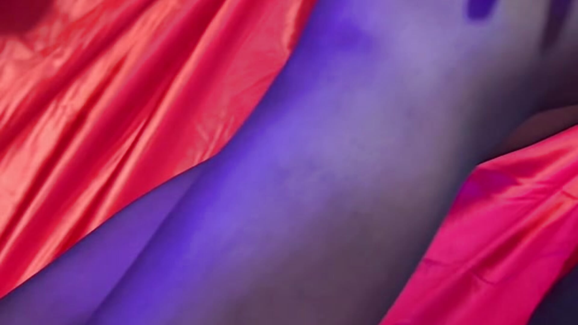A sexy vampire - video van Barbie_Goddess