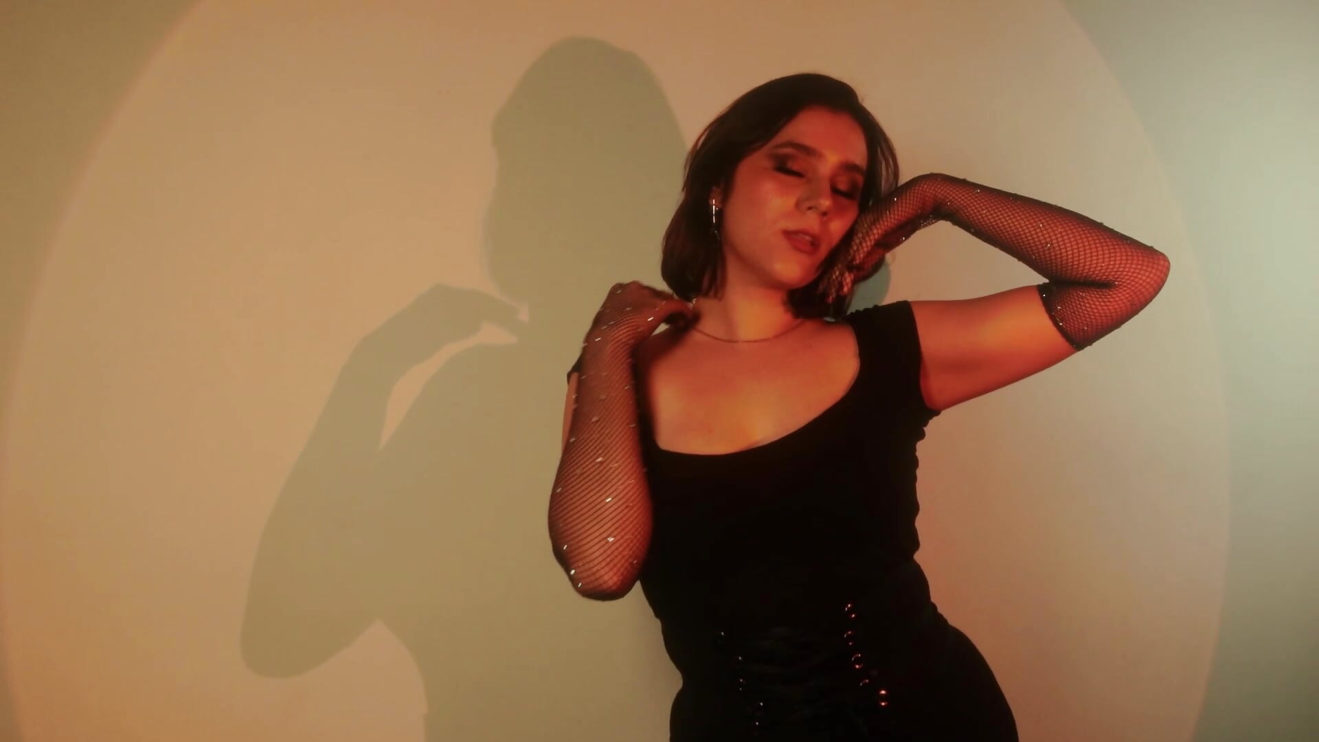 Tease 😏🔥 - video av Barbie_Goddess cam-modell