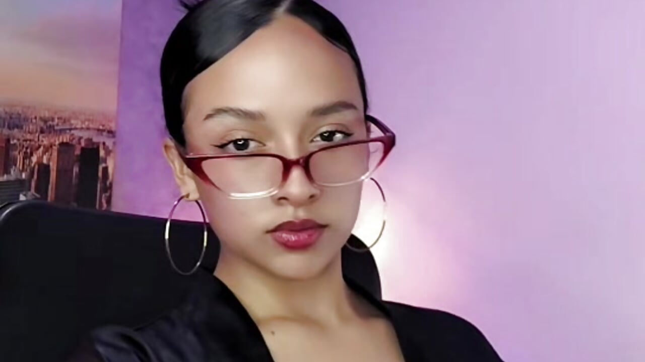black 🖤✨ - video od modelky/modela Salome_Smitth_1