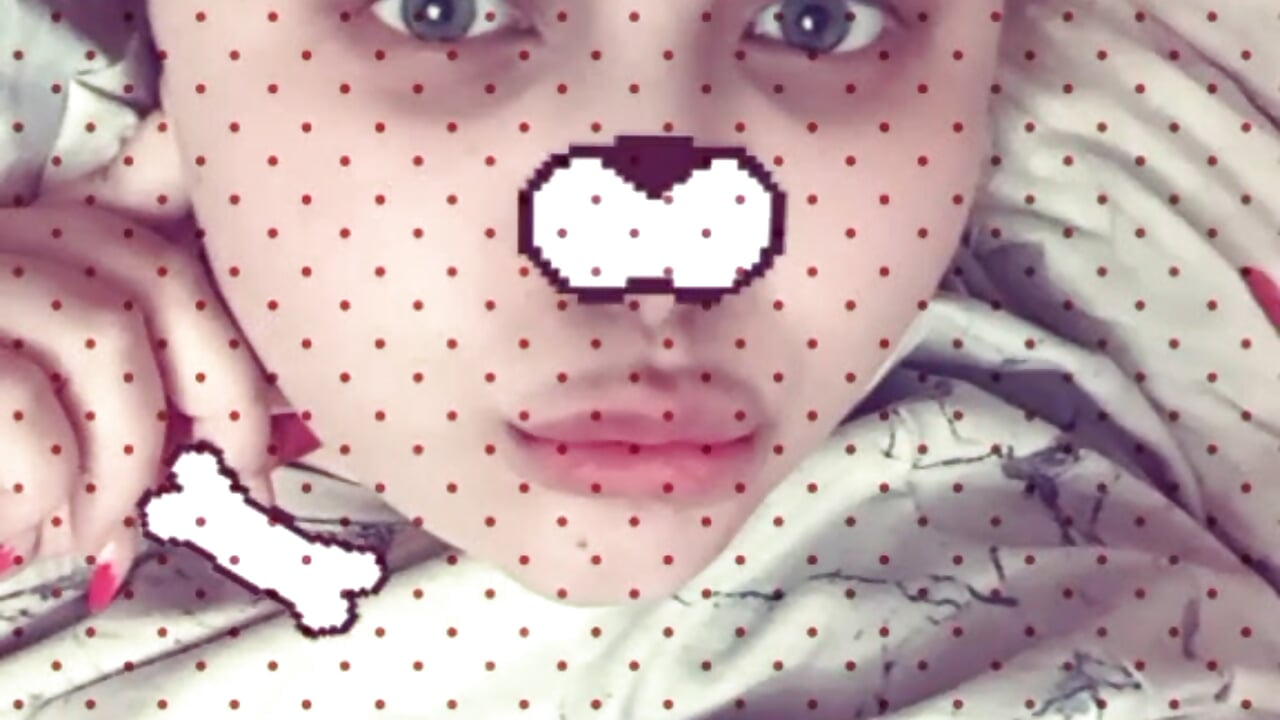 Fooling around in bed😋 - video by SladaDell cam model