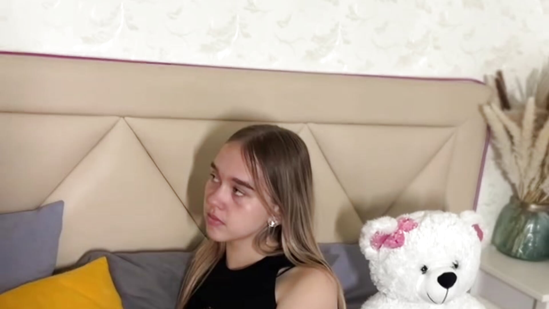 mua - video by Vel1ka cam model