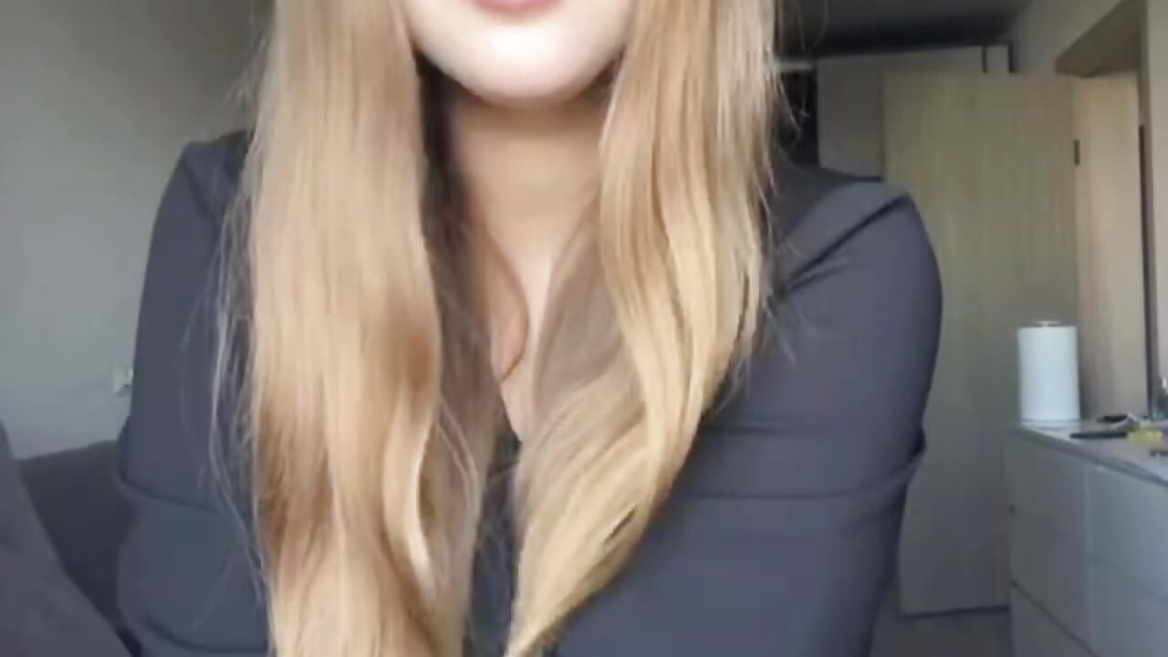 A bit of flirt ;) - video by Bonnie_Nunez cam model