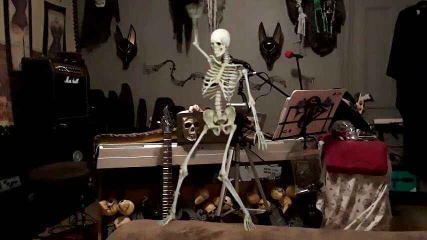 Skeleton Studio Dance - video by TheRockShow cam model