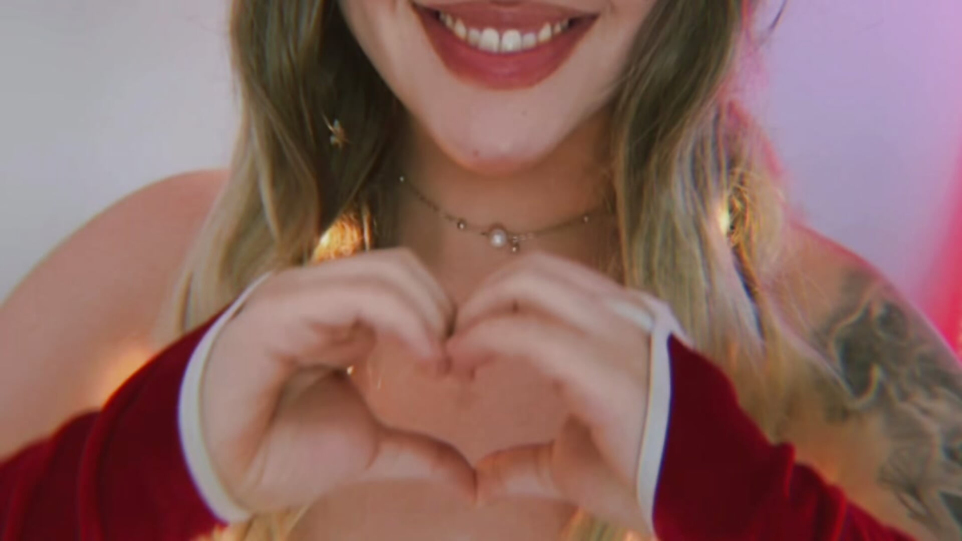 Be a good boy to receive gifts 🎁 - video by Sweet_Agata1 cam model