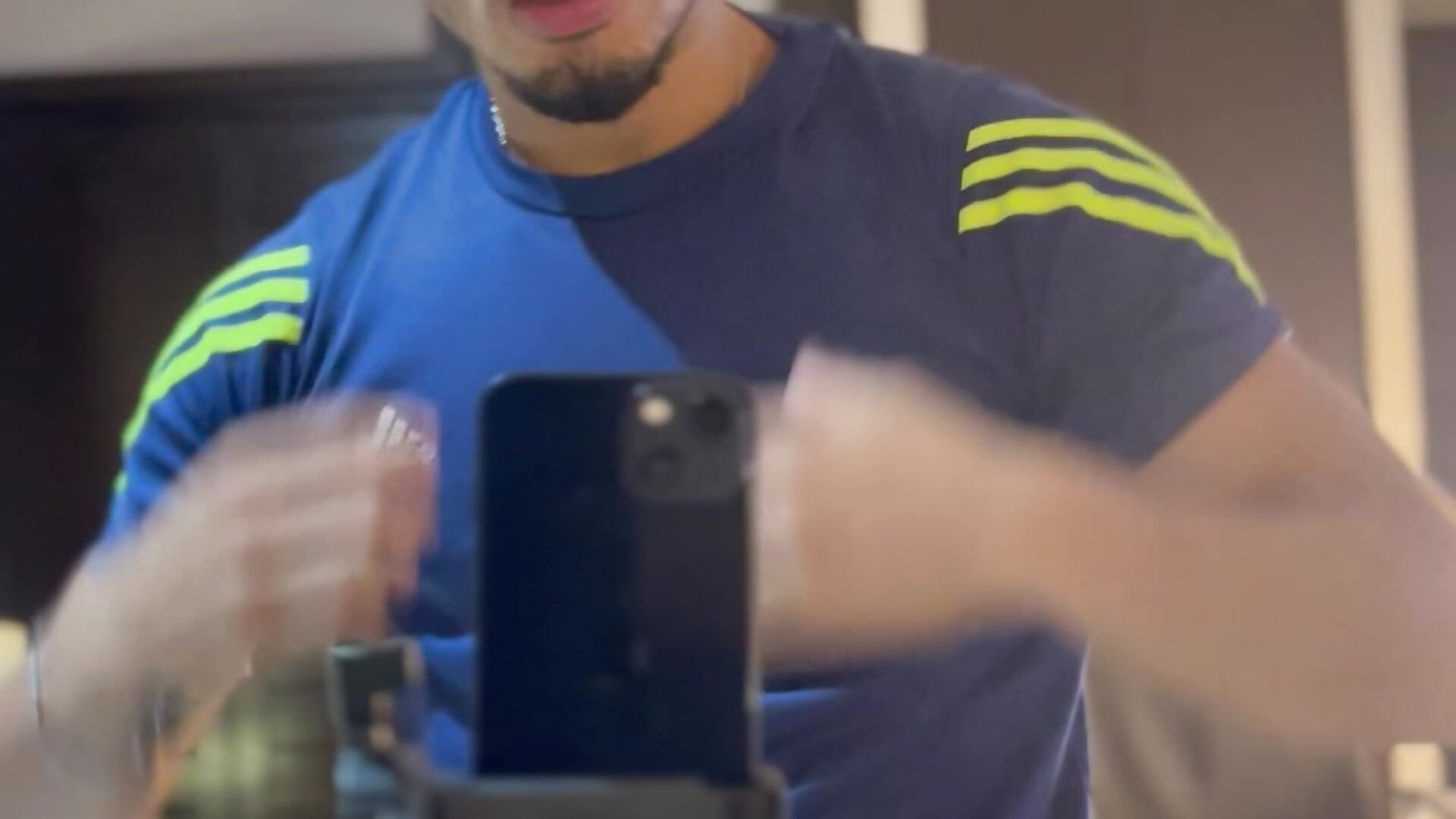 0aa39fe4380946ec8c93b8f580816b31 - ArturoCardona_ 캠 모델의 동영상