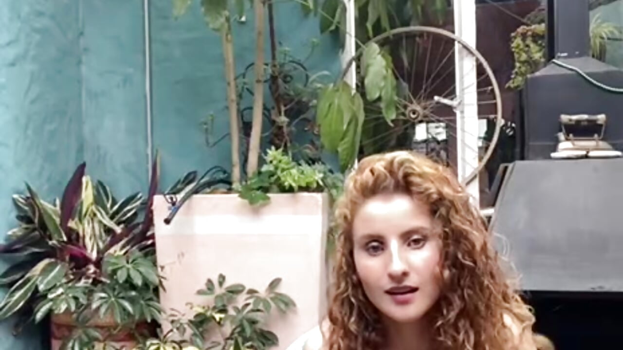 Natural naked, do you like it? - video by Odette_bulgari cam model