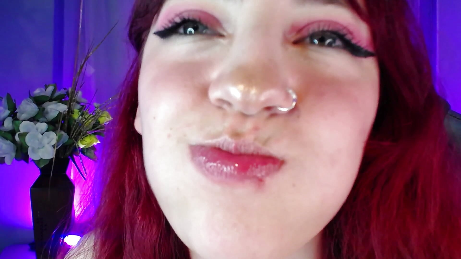 The only thing that's wrong is your cock 😈– Lulugh_ kameramodell videója