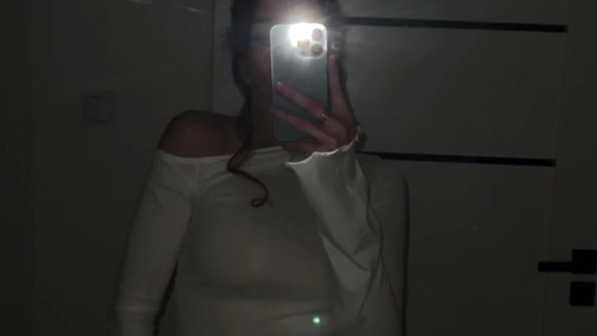 MG_4900 – video modela na kameri Crystal_Of_Your-Mind