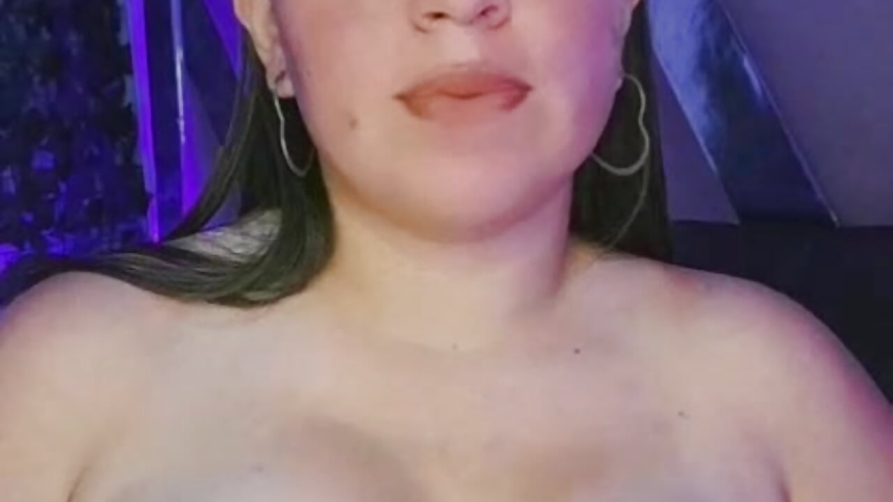 Short Titjob 😈