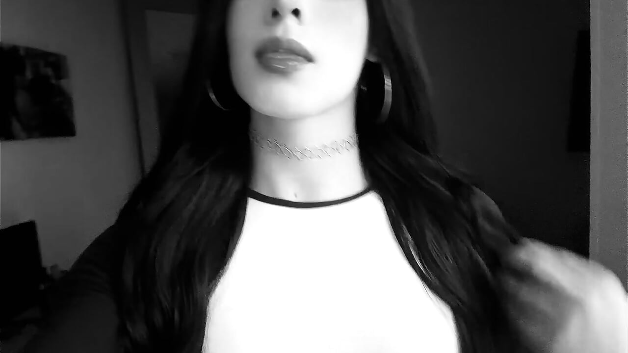 Hey, do you like what you see? – видео вебкам-модели _Saraah