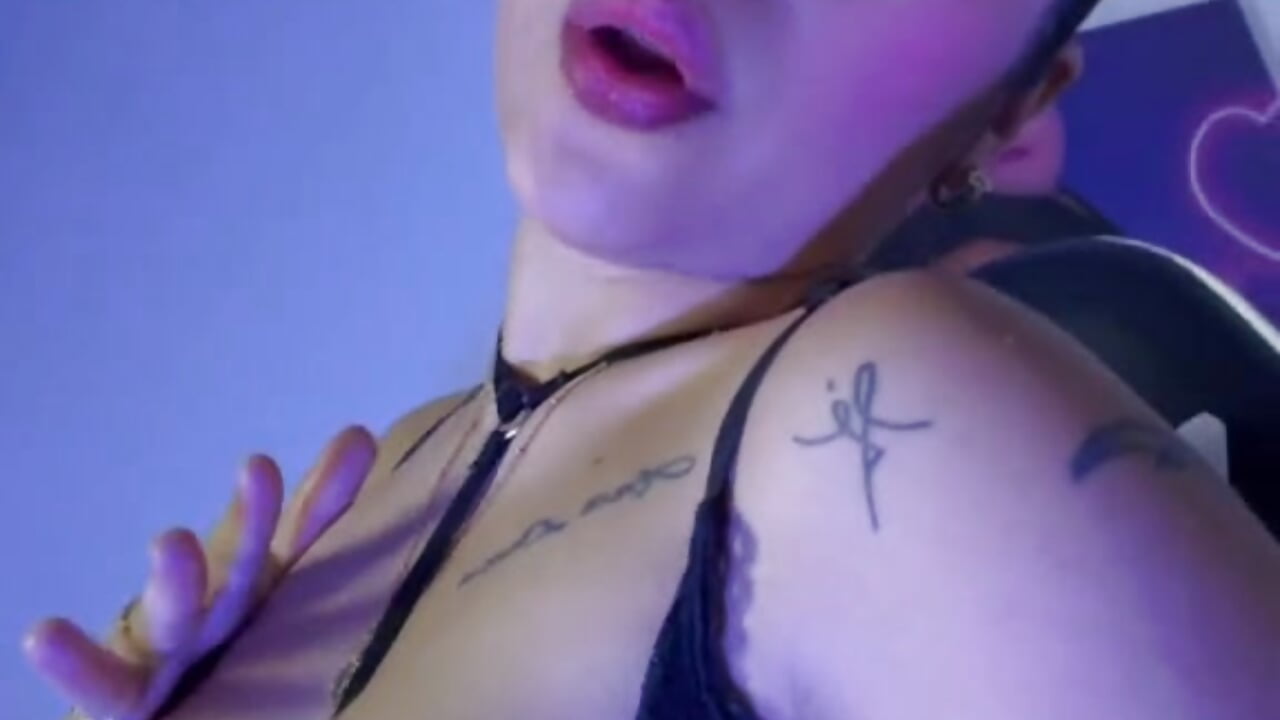 💦😈 - video by Lulu_Monroe cam model