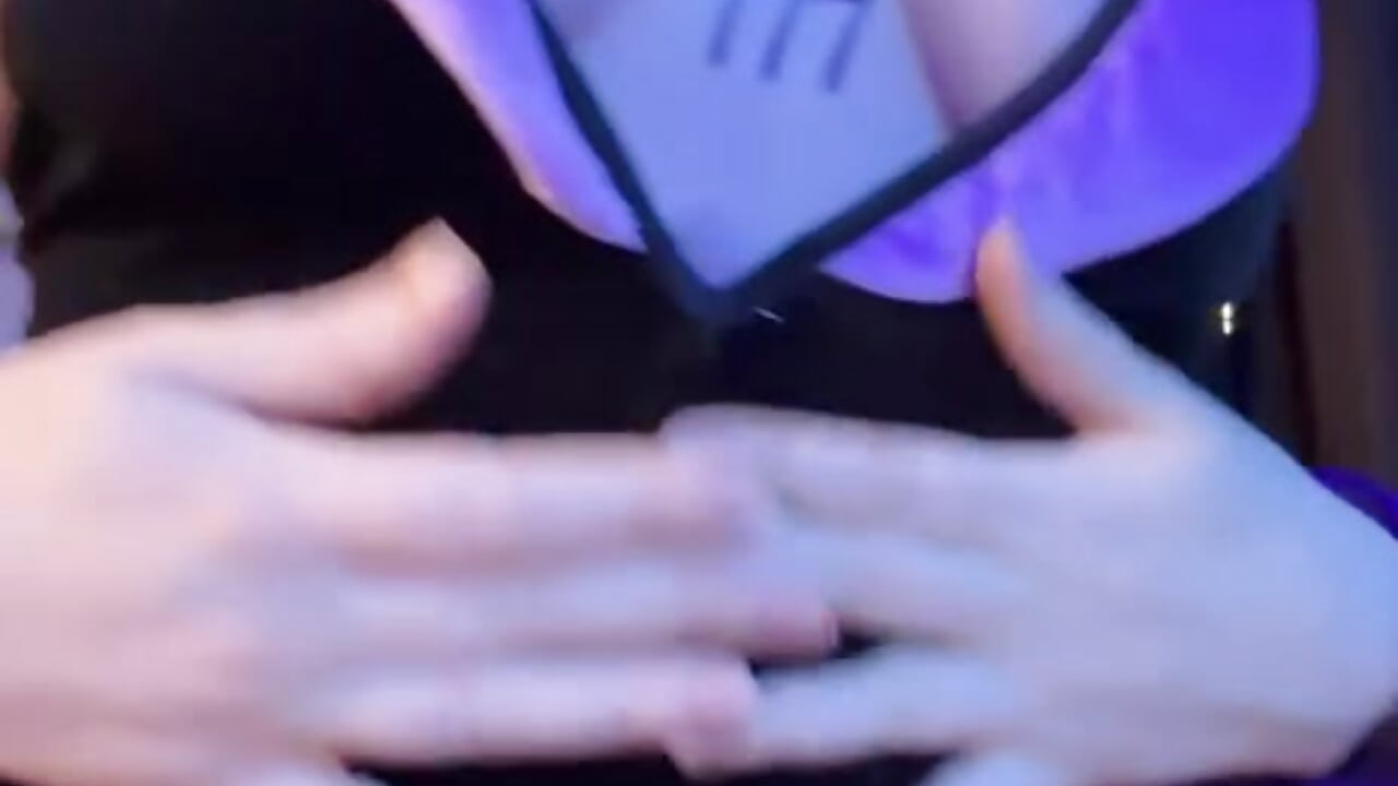 watch me – video od webkamerové modelky Lillie_Berry