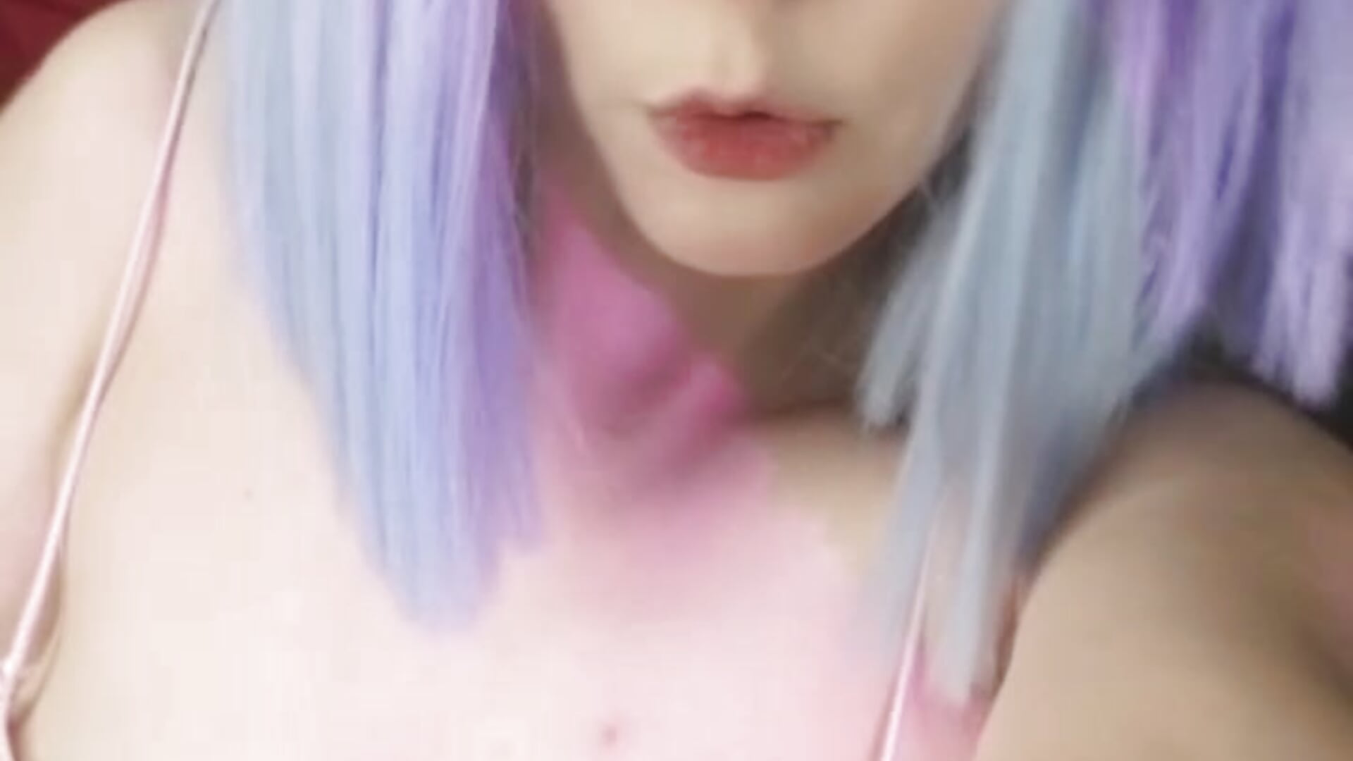 My blue hair has its own rhythm. 💙🎶✨