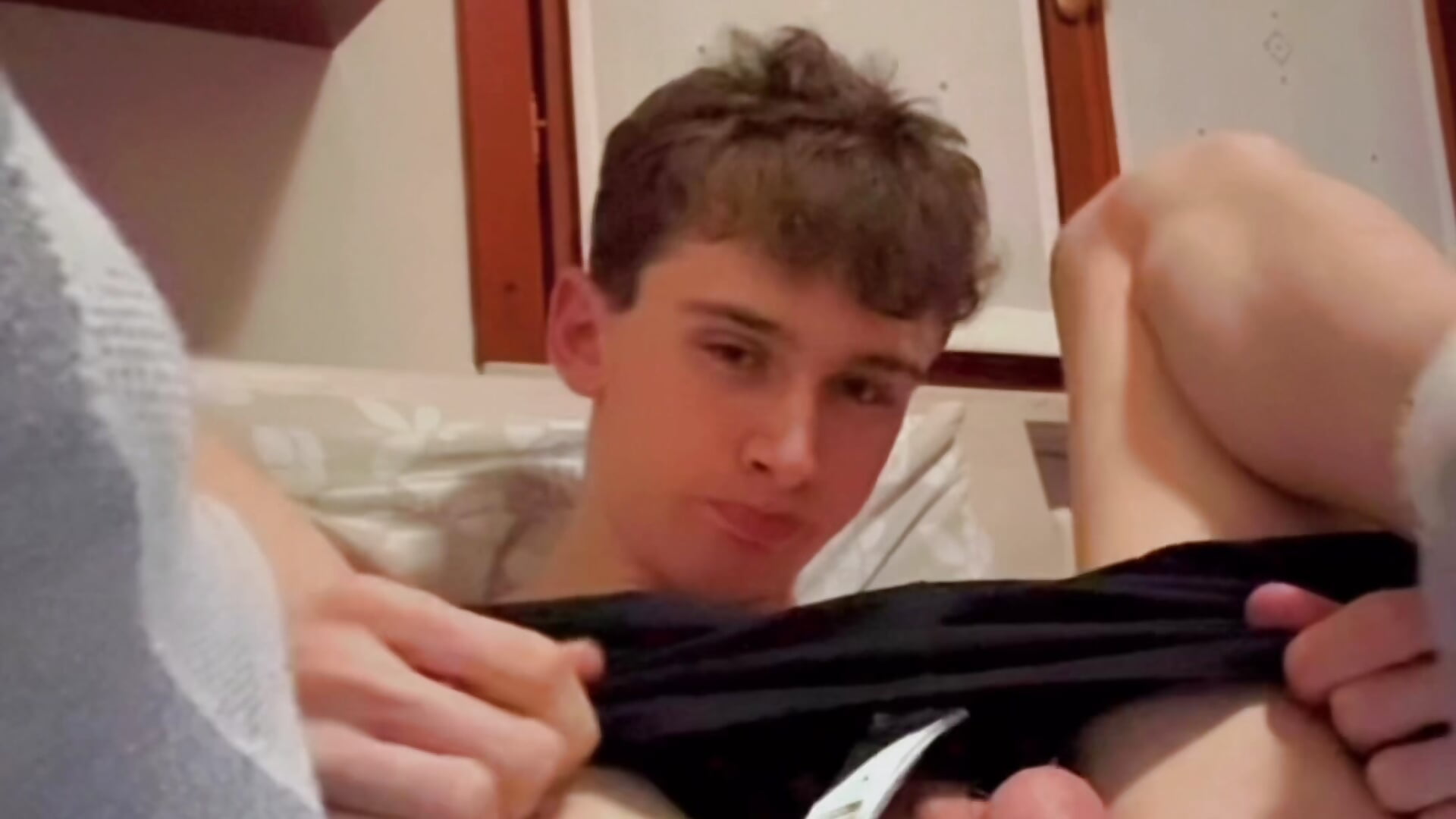 1 min of Ethan while is fingering – video af Twinkethan2007 cam-model