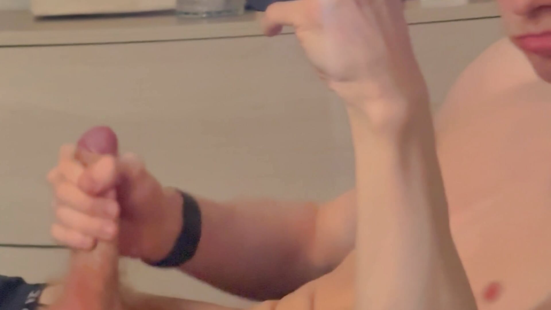 Ethan is masturbating in his room. - video di ethantwinki modella di cam