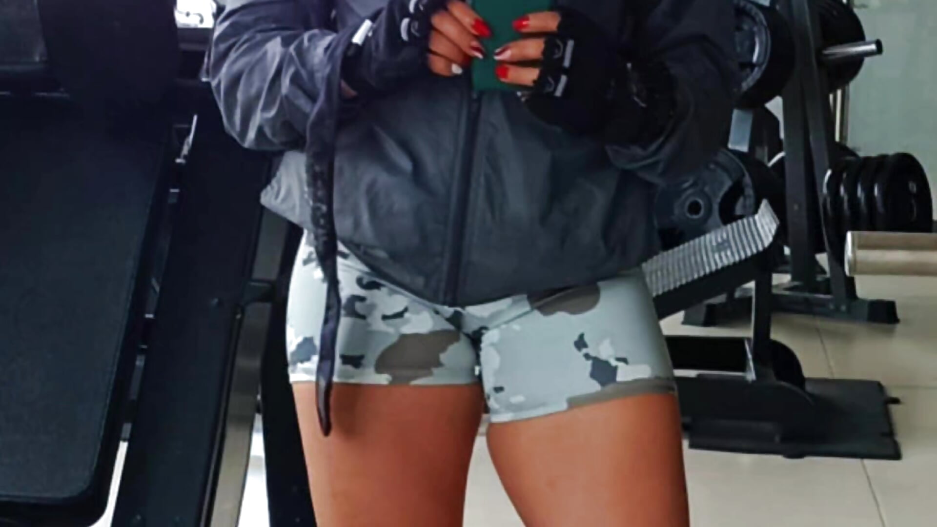 50ecd638be5682d45456842eed842b04 - video by Luciana0202 cam model