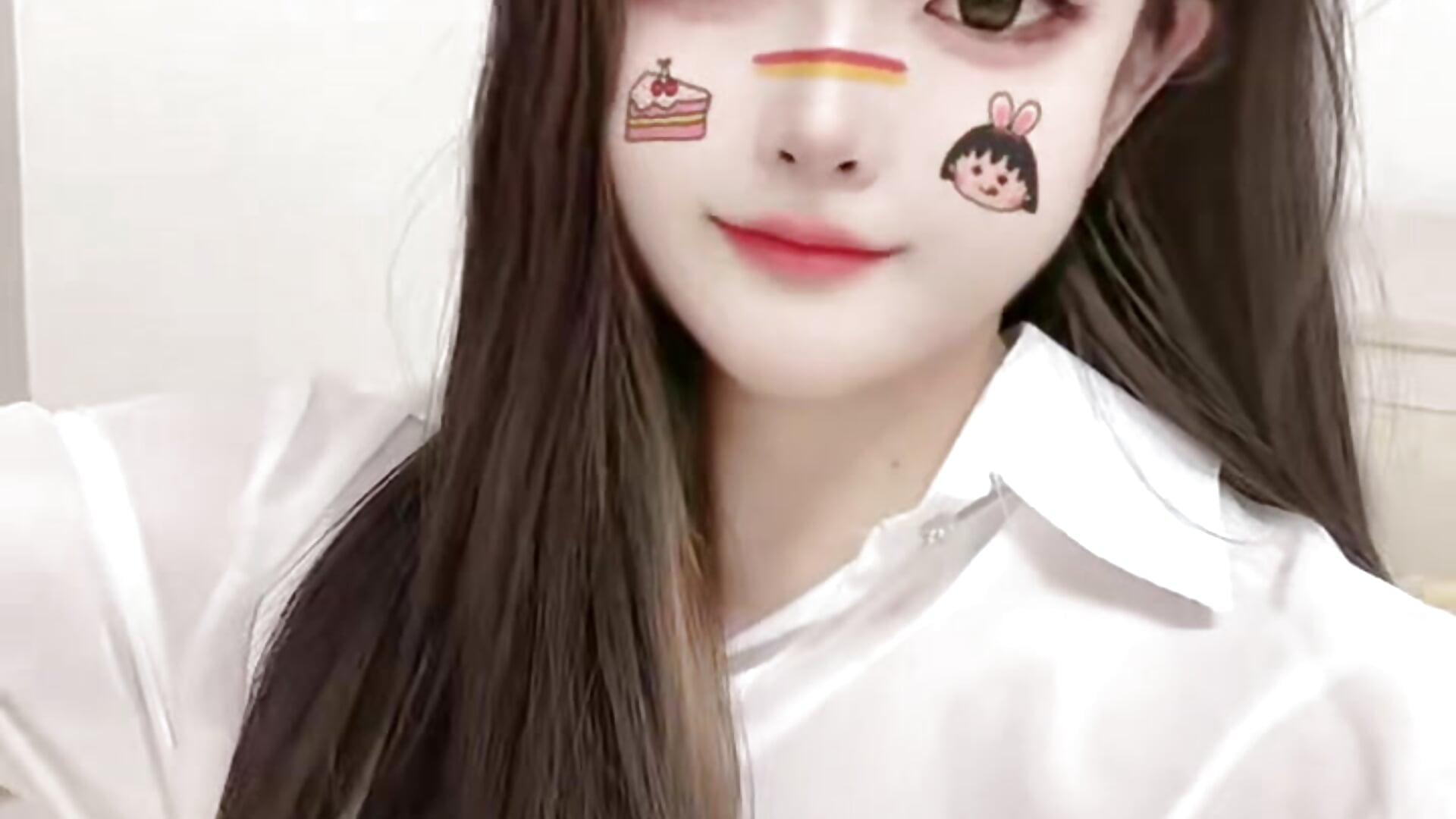 062d99d876c91701796daffd745c1b7c – video modela na kameri ERA_001