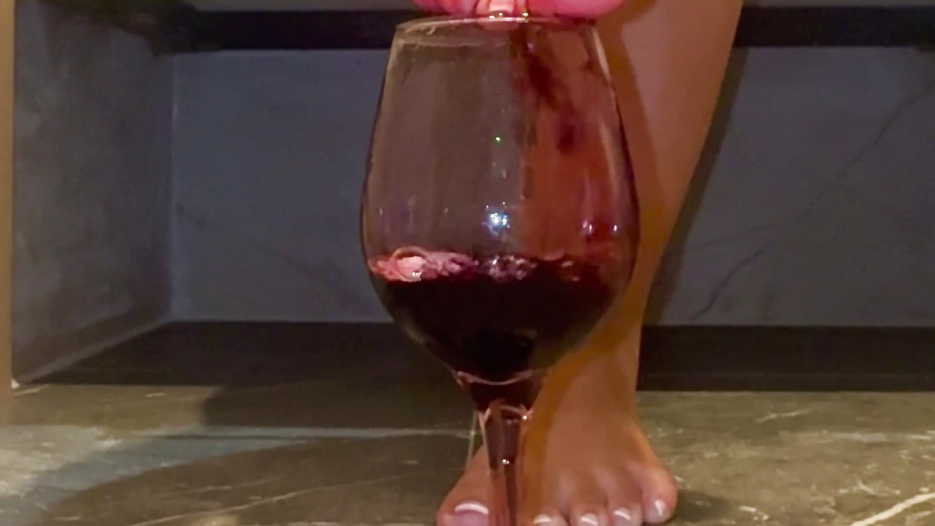 Did you ask for a French red? 🍷 - Honeyxoxxo adlı kamera modelinin videosu