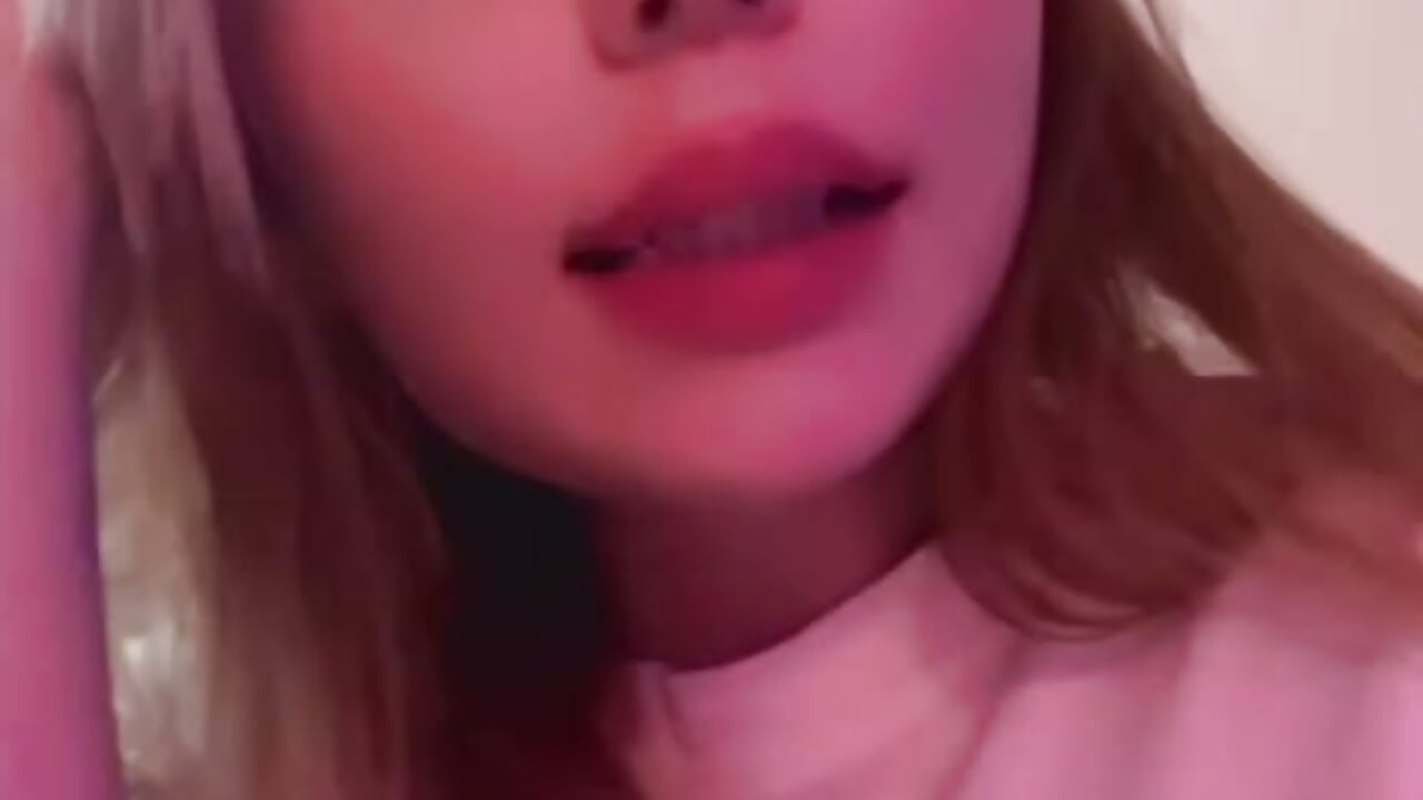 me) - Little_Clare adlı kamera modelinin videosu