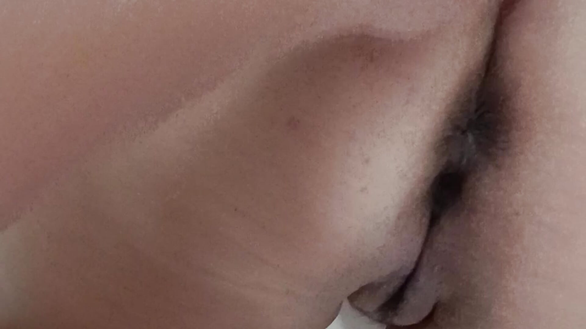 Chupa meu cuzinho e punheta com os pés
