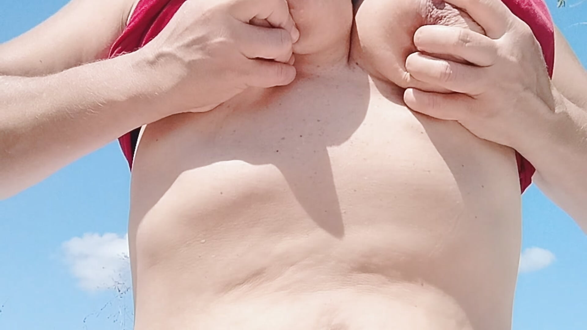 Masturbação ao ar livre - vidéo du modèle de showcams Bellapotencia1985