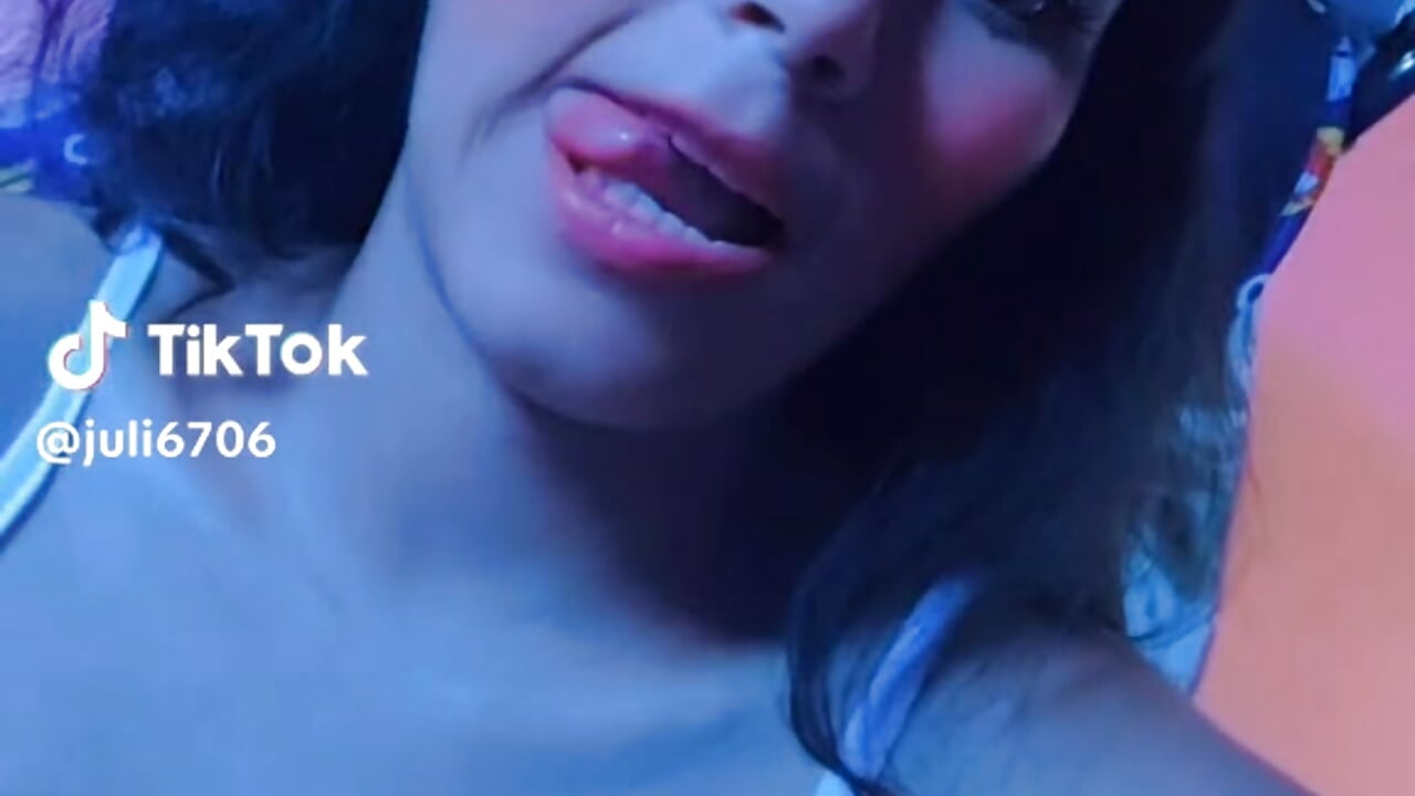 f654bf88d01df3085aceaba14ba9748f - video oleh Kity_doll kamera model