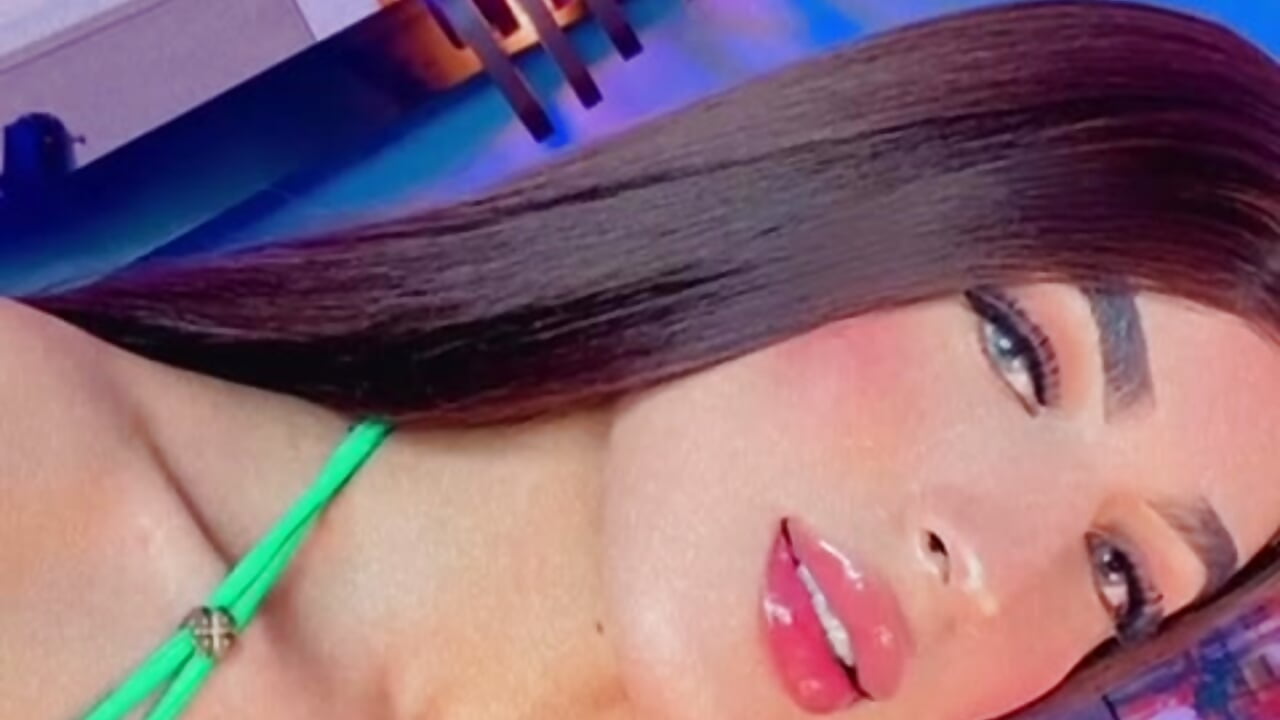 Video de WhatsApp 2025-07-28 a las 11,28,21_965a31a4 - video by DULCEE_MARIA11 cam model