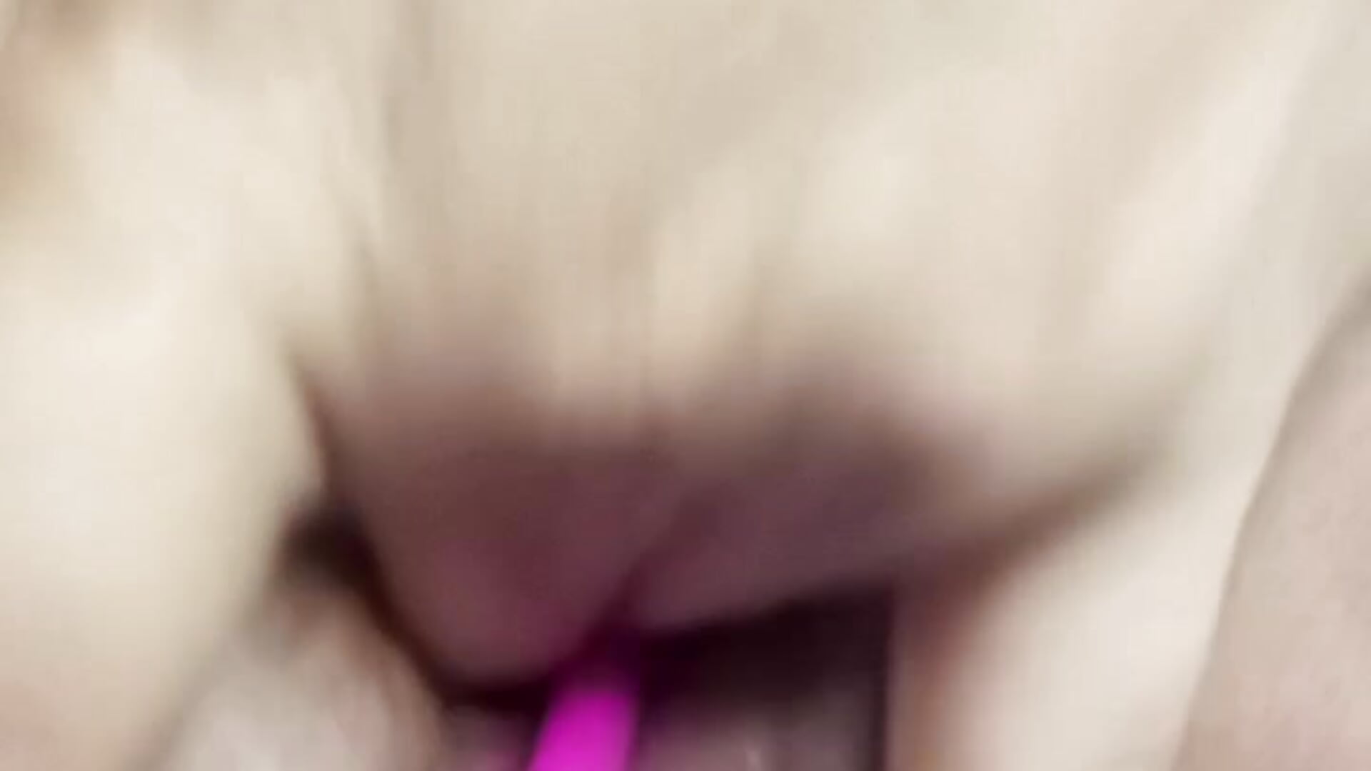 Me masturbo hasta venirme 💦🥵