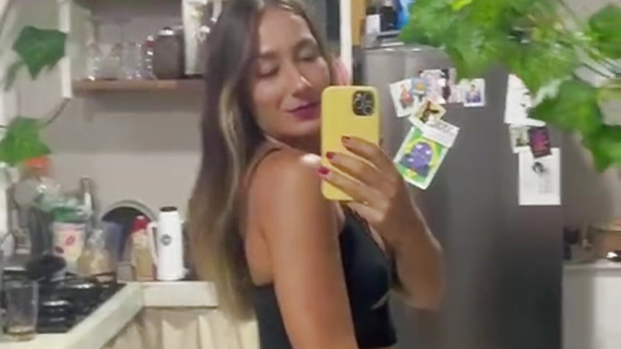 WhatsApp Video 2026-04-26 at 17,48,10 – video od webkamerové modelky blondaxx