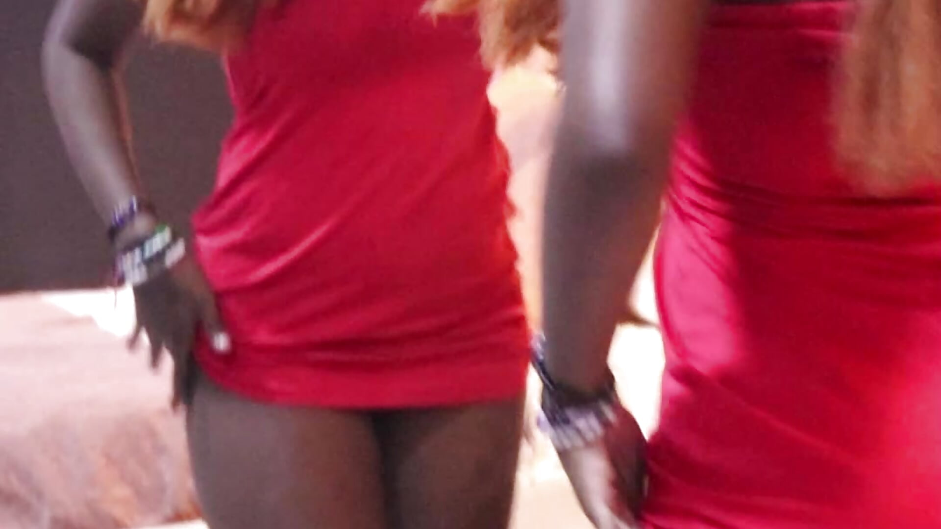 red dress - відео від вебкаммоделі OliviaGarciaa