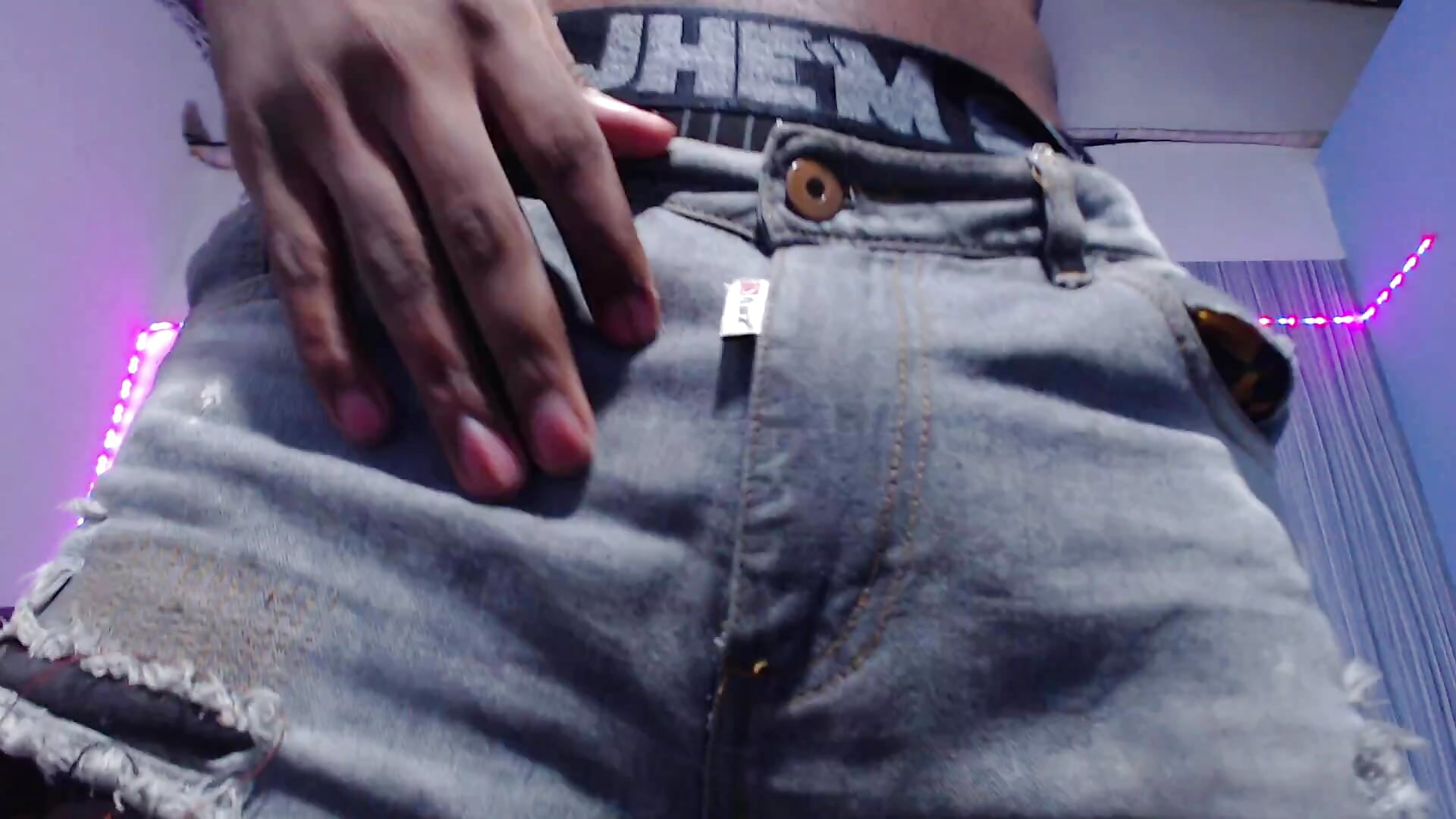 Take off my pants and put your face here - video by eebony_stallion cam model