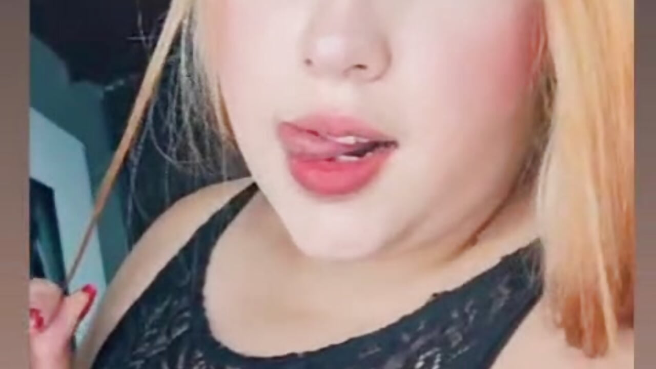 My face is beautiful - video by Brithanny_Love cam model