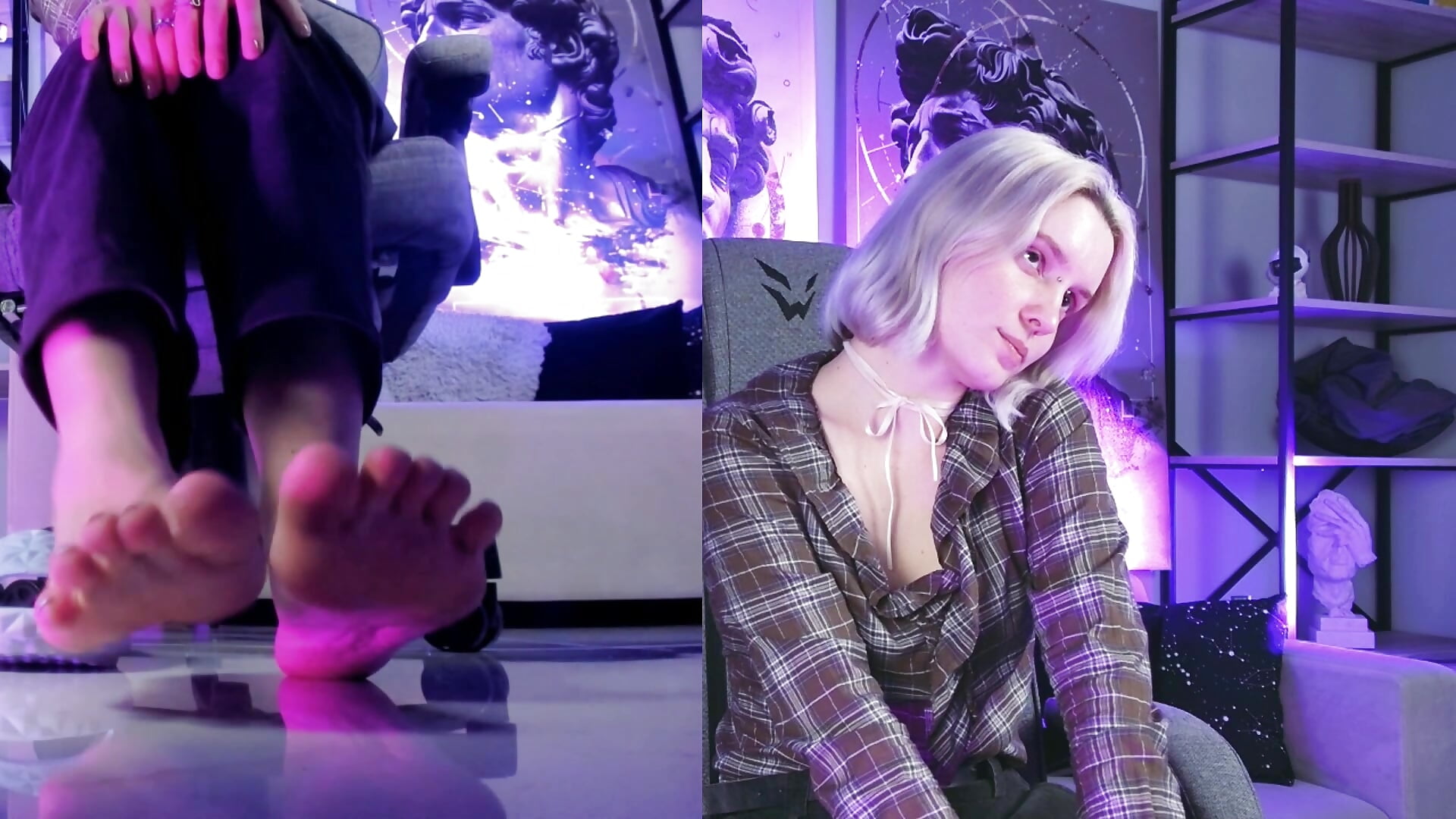 New! Double view, hehe. My face or my feet?